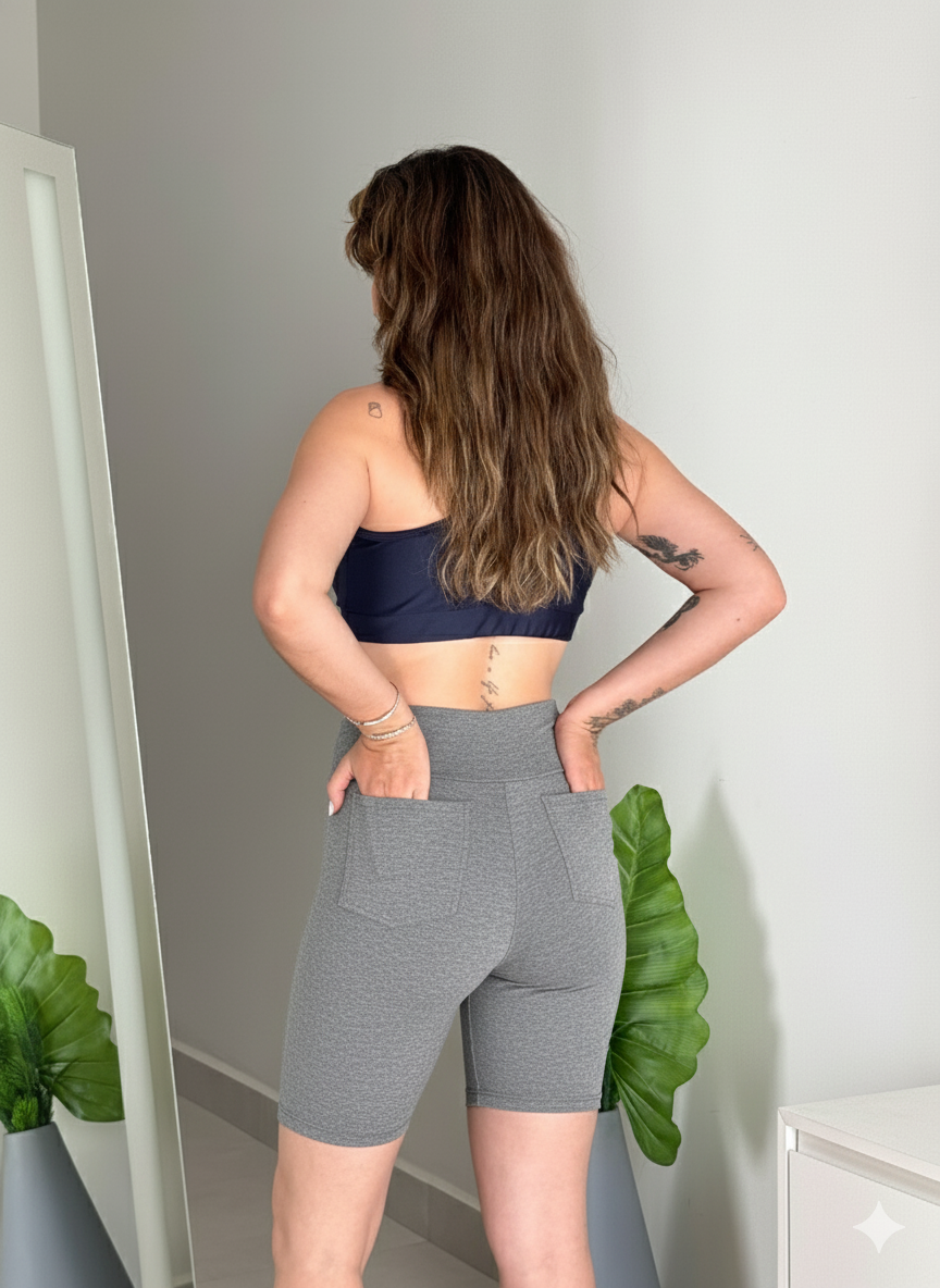 BERMUDA POLIESTER BOLSO TRASEIRO